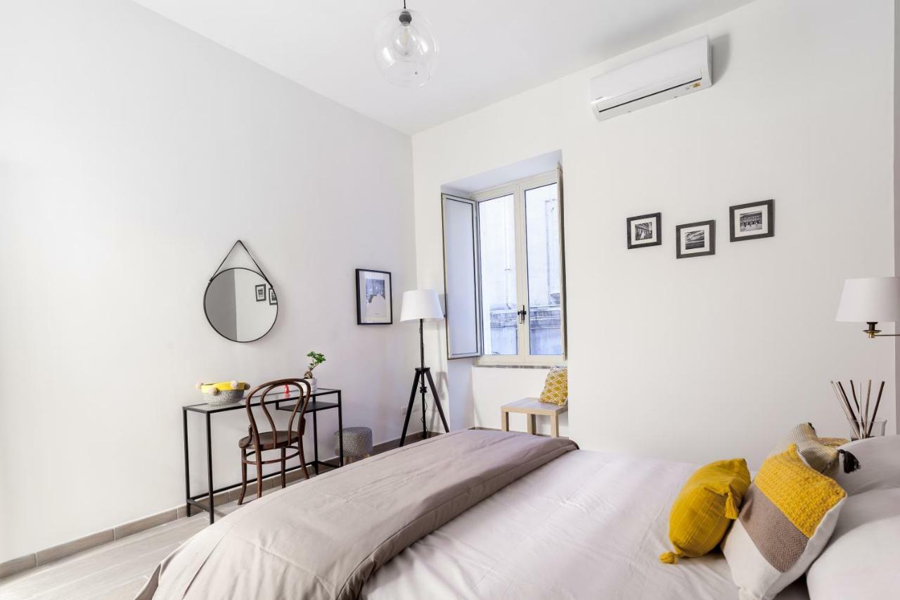 Manuela Apartments Centro Storico نابولي المظهر الخارجي الصورة